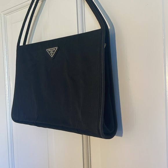 Prada bag - Picture 3 of 5